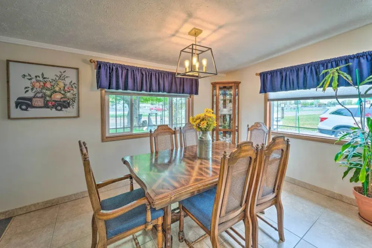Caldwell House w/ Grill ~ 1 Mi to Downtown!