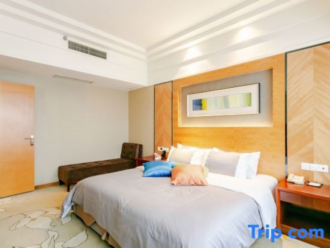 Deluxe Double Family Suite