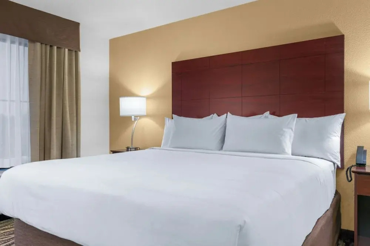 Cobblestone Hotel & Suites - Lynden