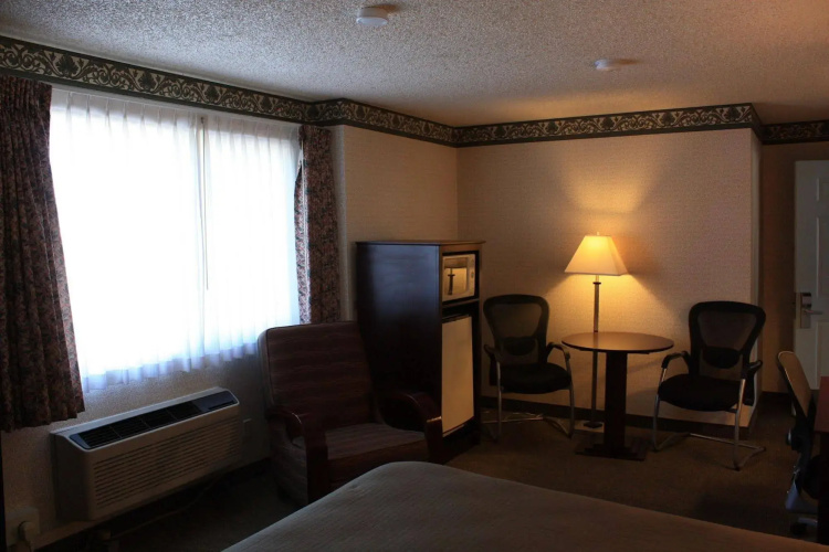 Holiday Motel