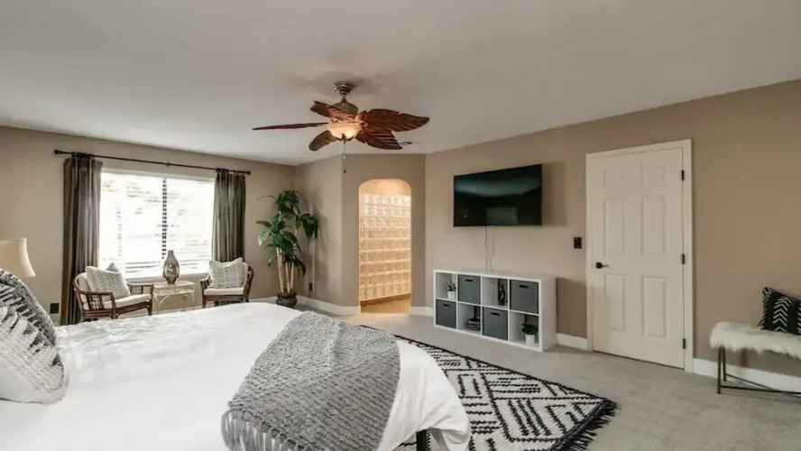 North Scottsdale Retreat w Resort Like Backyard!