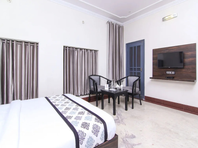 OYO 12339 Serenity Stay 2