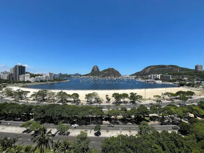 Apto com vista privilegiada em Botafogo