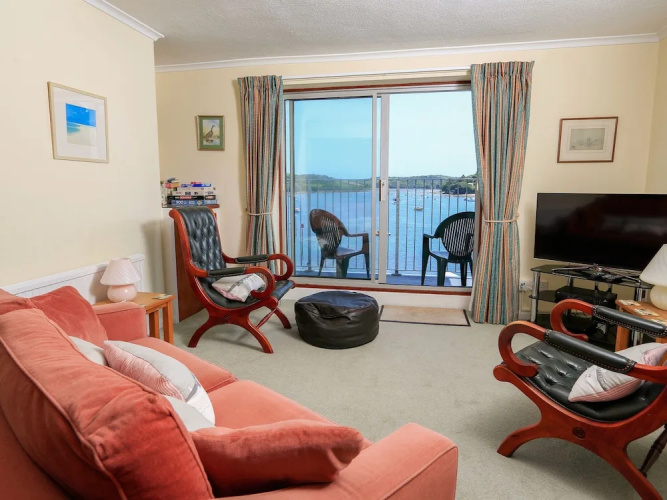 32 the Salcombe