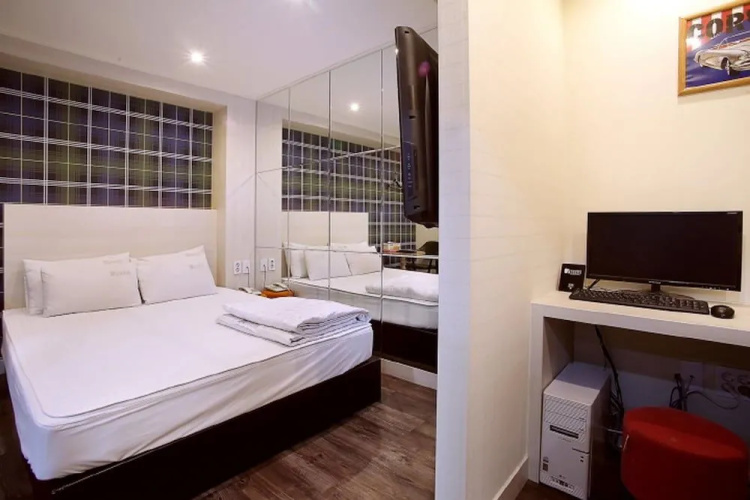 Seven Motel Songjeong