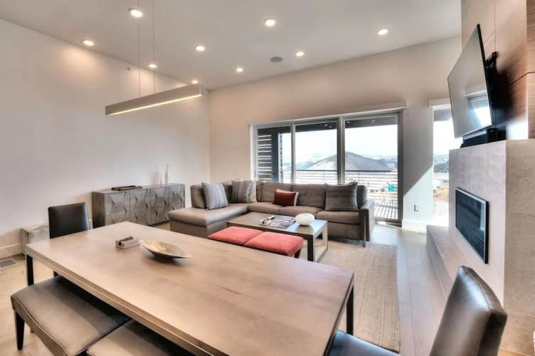 Apex 501 - 3 Br Condo