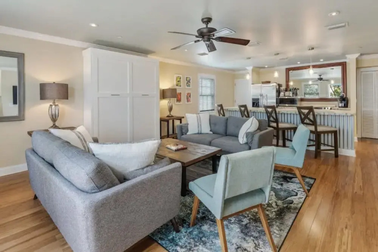 Cloud Suite on Duval Luxury Condo Epic Location