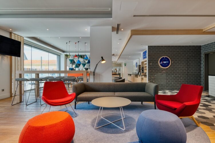 Holiday Inn Express Madrid Airport, An Ihg Hotel