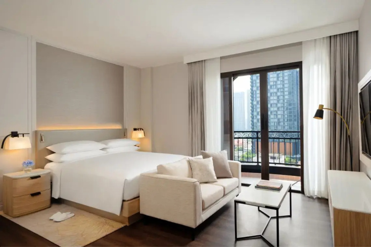 Premier Double Studio with balcony
