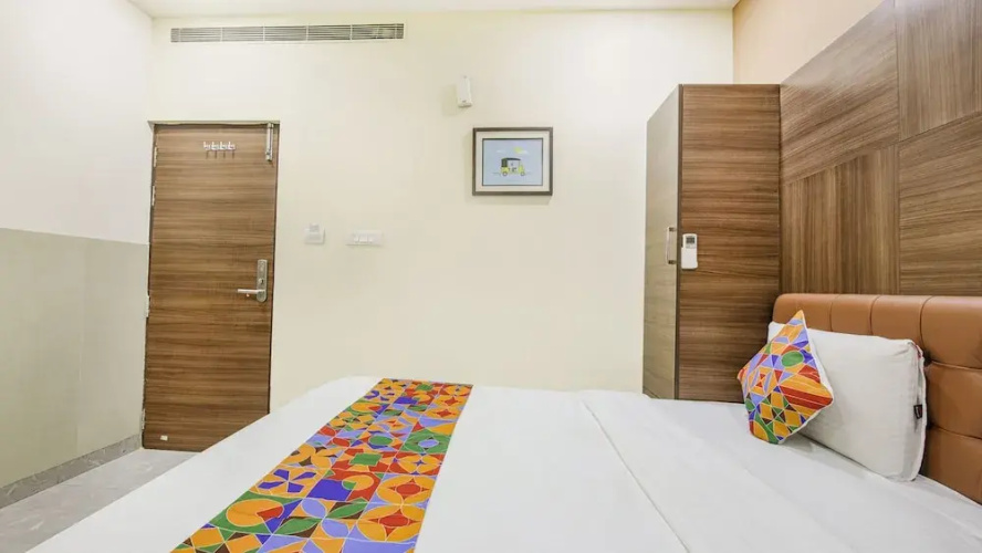 Fabhotel Mrv Inn