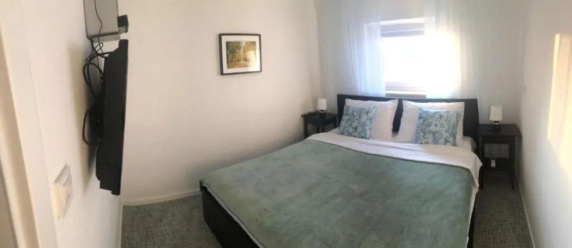 Oval Main Square Apartment