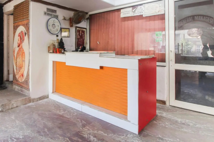 Goroomgo Viren Pacific Agra
