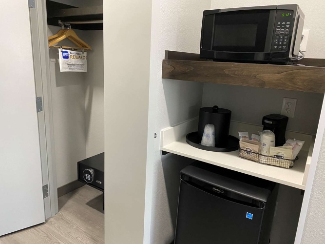 Best Western Plus Executive Residency Antioch Inn photo 32