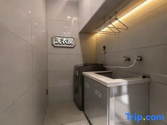 Heyue Hotel
