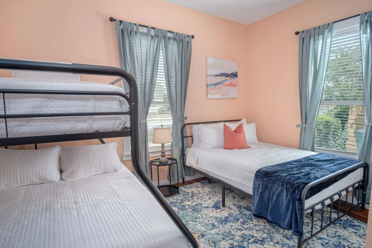 2 Bedrooms Cottage