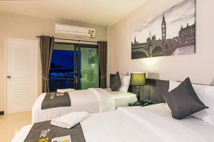 Deluxe Twin room