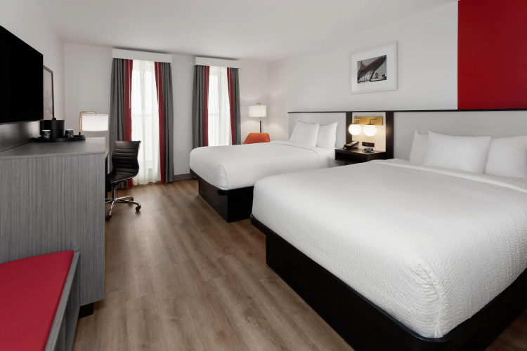 Ramada By Wyndham Milwaukee photo 8