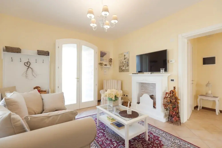 Nina Guest House