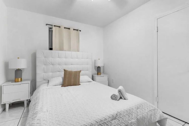 Wynwood Central 2BD Apartment w Parking
