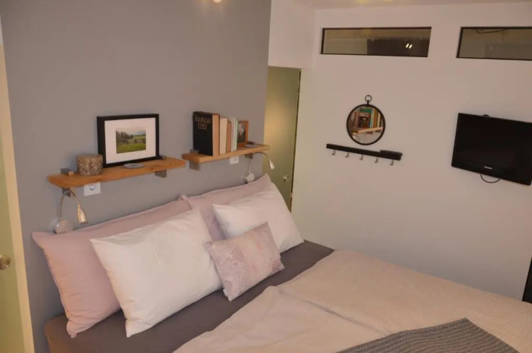 Apartment Moore