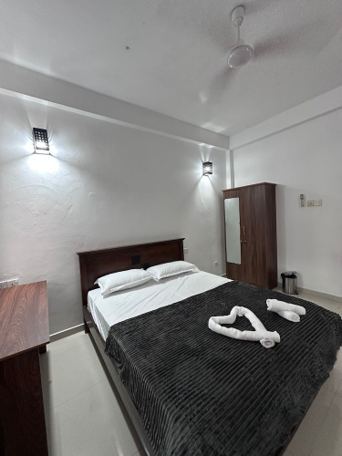 Serrena Airport Guest House - Colombo
