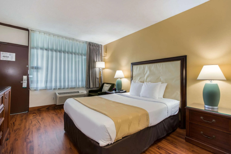 Boca By the Sea Hotel