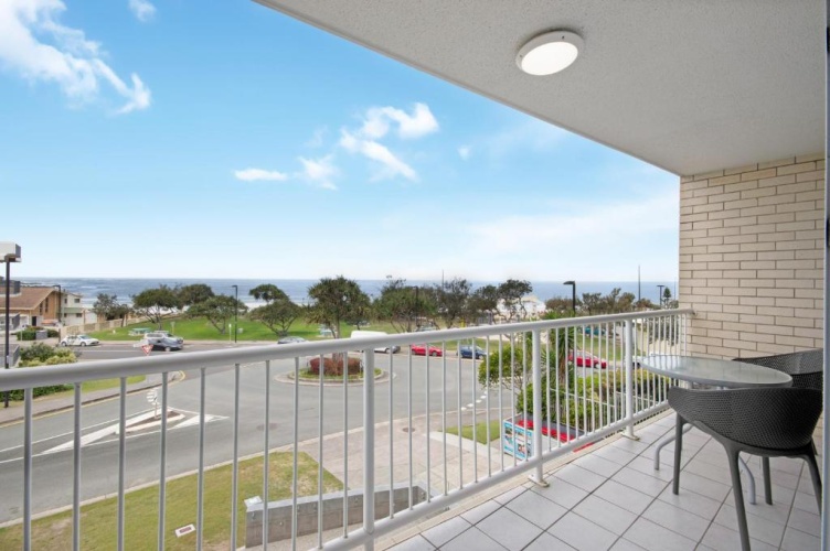 2 Bedrooms Deluxe Apartment with balcony