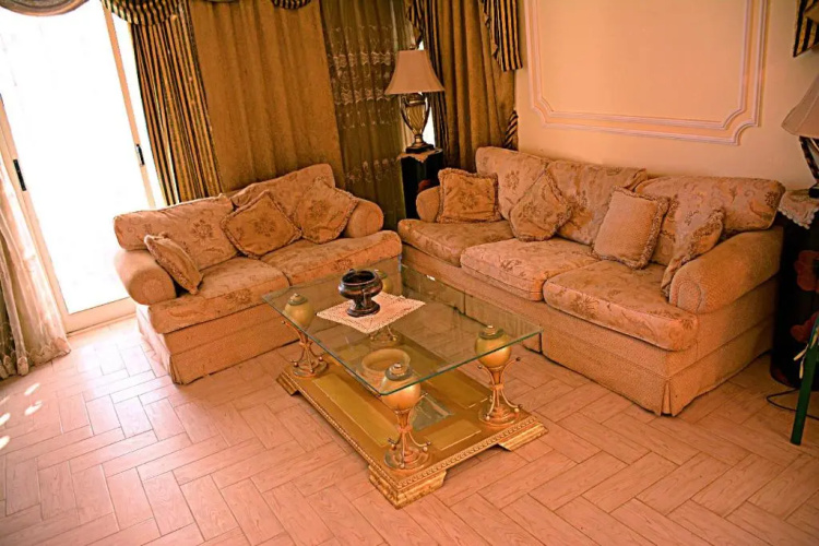 Luxurious Villa with Private Pool and Beach