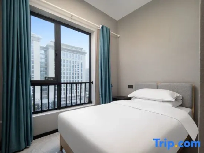 2 Bedrooms Business Suite