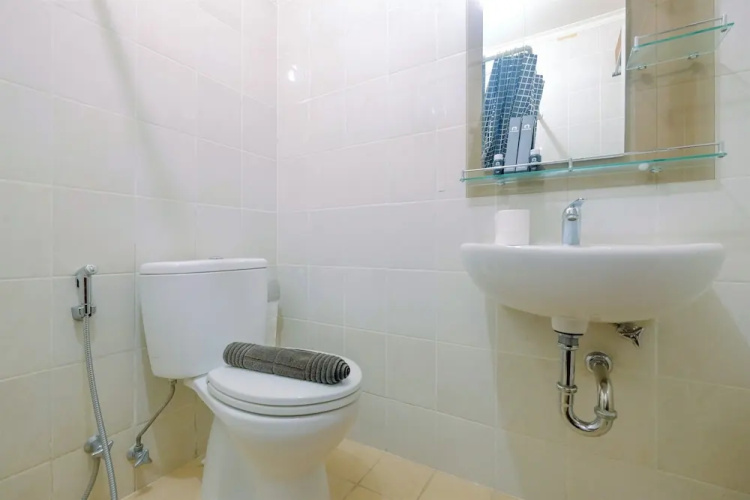 Best Location 1BR Apartment at Thamrin Residence