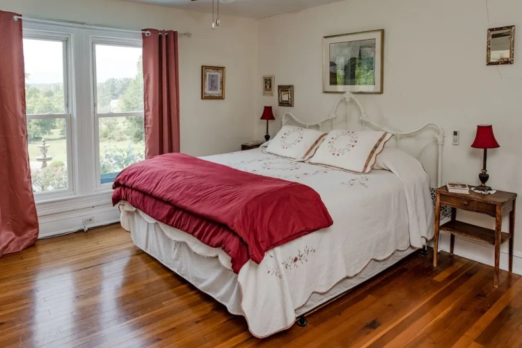 Standard room with balcony