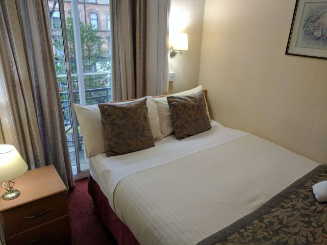 Kelvin Apartment