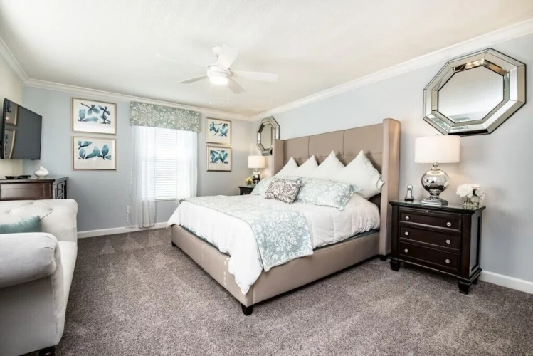 5 Bedrooms Villa