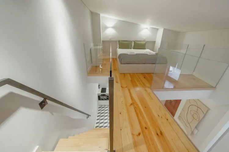 Downtown Amazing Duplex by Vacationy
