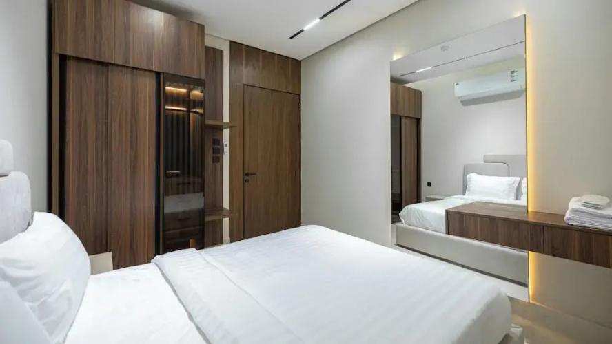 Luxury two bedroom Apartment Al Rawdha