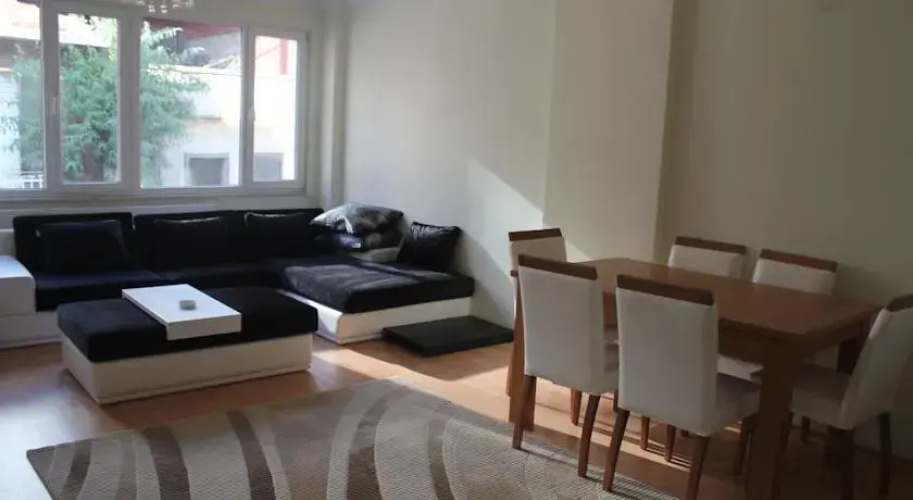 Red Apple Suites