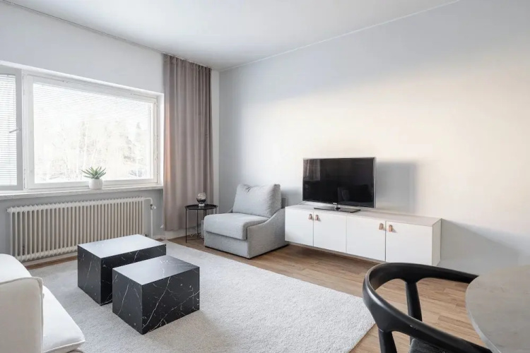 Bright & Cozy 2BR Home in Central Lahti