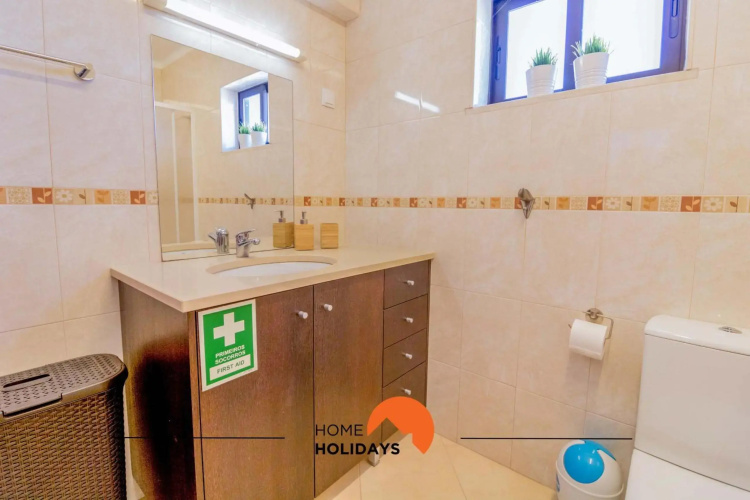 #005 Lovely&Cozy Beach Flat Parking,Pool,SeaView