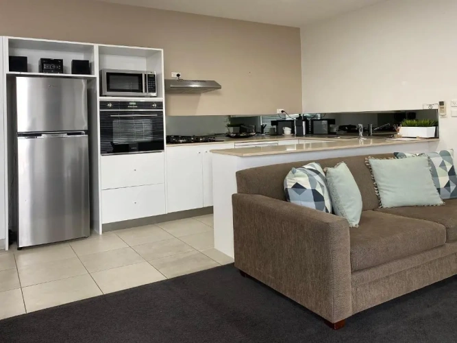 3 Bedrooms Apartment