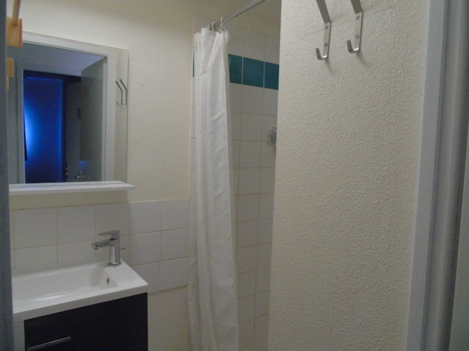 Lou Services Apartment CB7 LSI 001