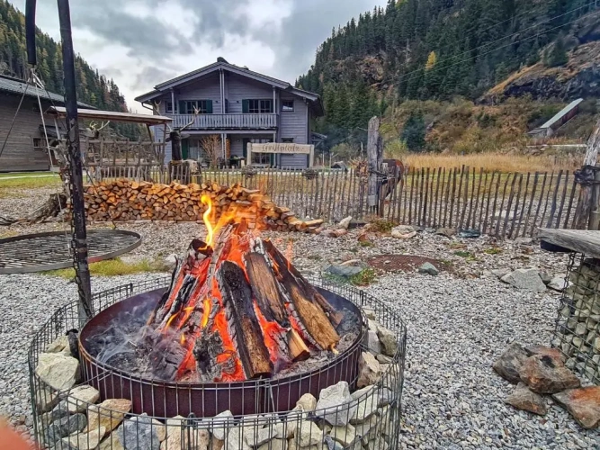 3 Bedrooms Chalet