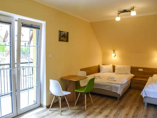 Standard Triple room with balcony
