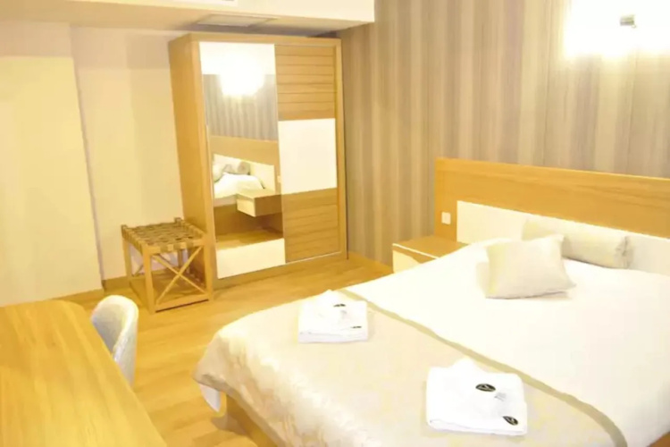 Shah Inn Hotel