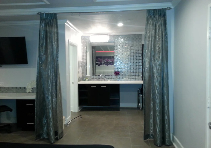 Hollywood VIP Hotel
