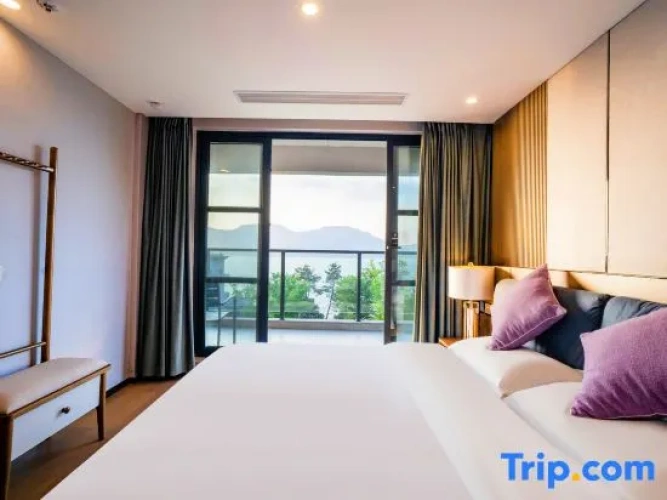2 Bedrooms Duplex Villa with lake view