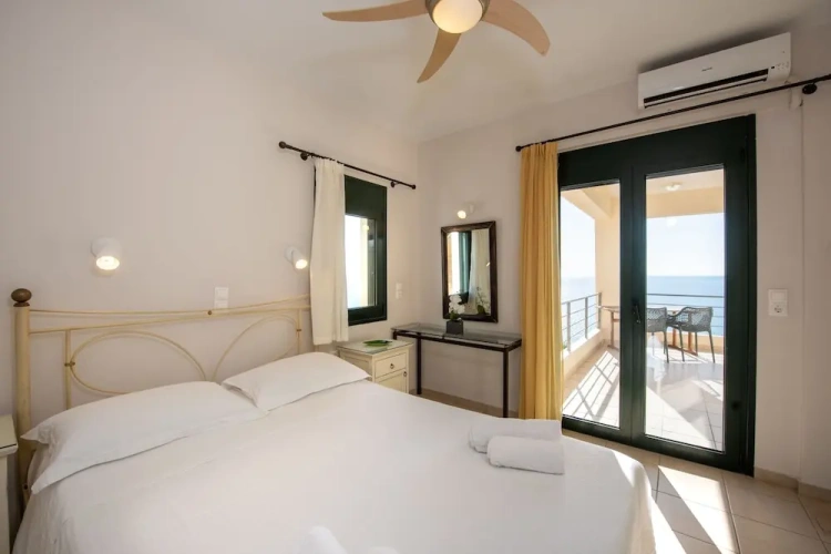 1 Bedroom Family Suite with pool view