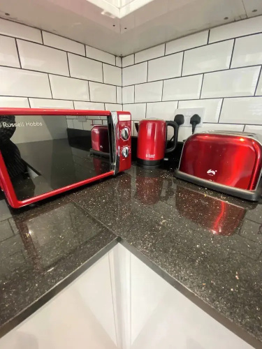 Stunning Two Bed South Croydon Apartment - Relax in Style