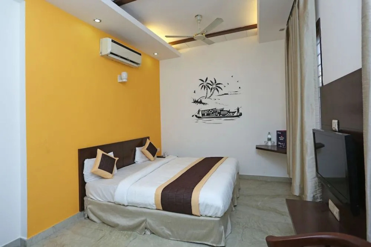 Corple Hotel and Stays