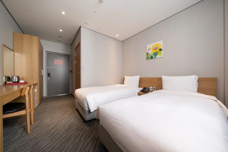 Standard Twin room