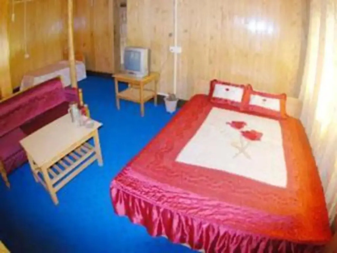 Hotel Cliff View Residency